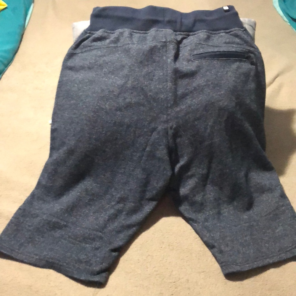 Good condition - Picture 2 of 4